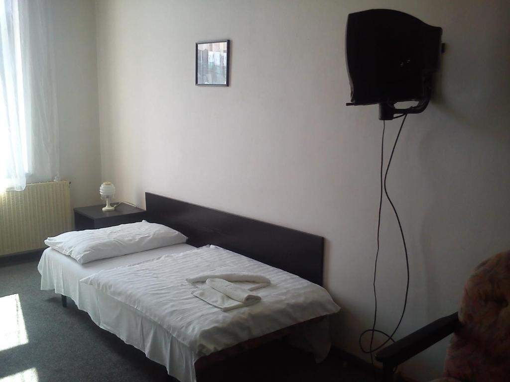 Hotel Pyramida Brno Bagian luar foto