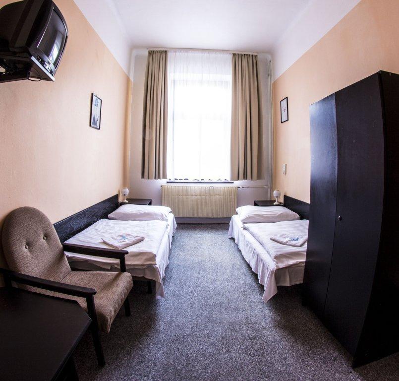 Hotel Pyramida Brno Bagian luar foto