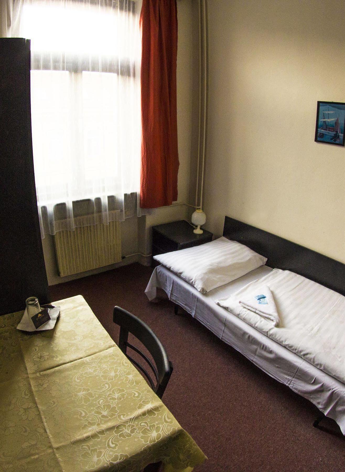Hotel Pyramida Brno Bagian luar foto